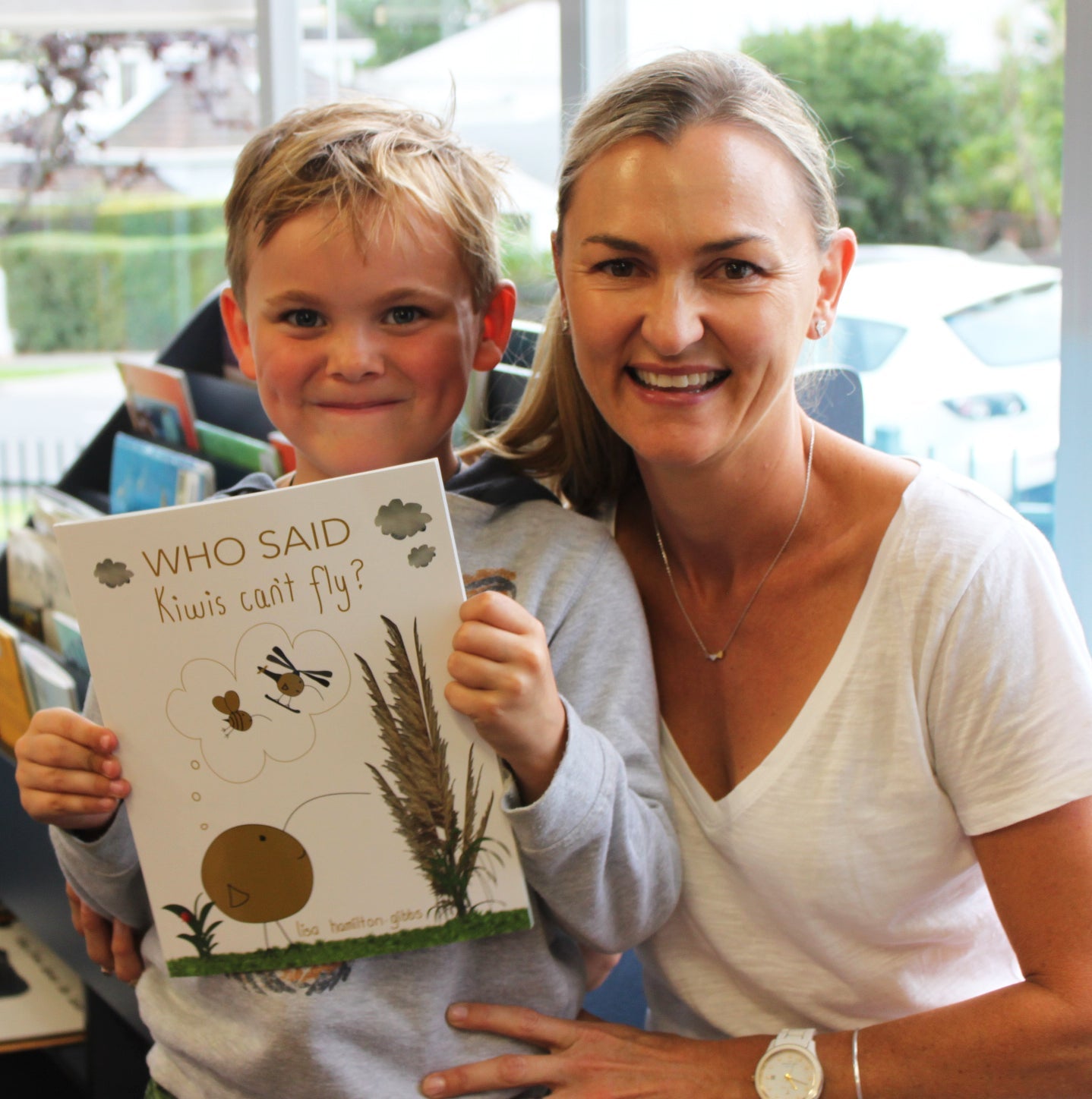 Little Kiwis review Who said Kiwis can't fly? children's book - Icandy Design Ltd